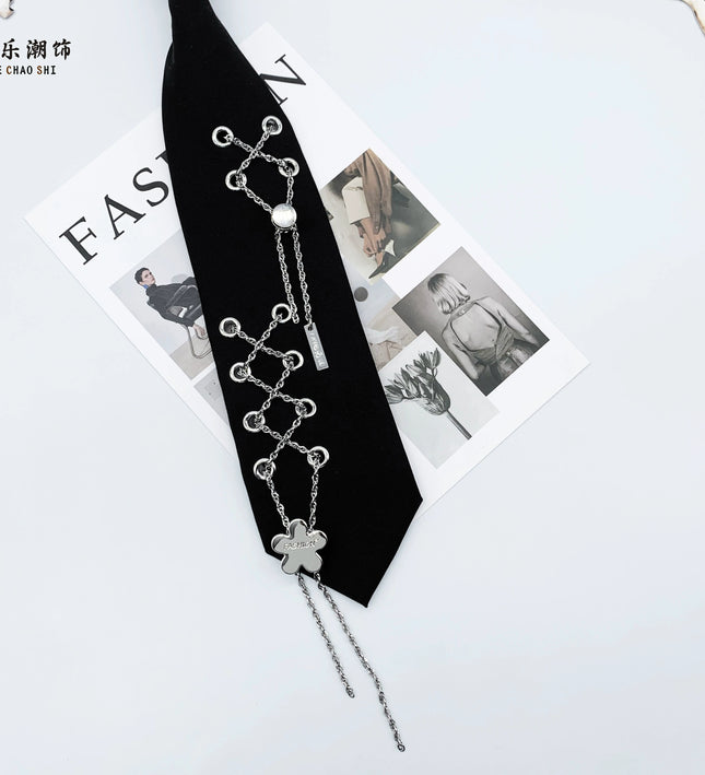 Le Chao ornament, original trendy brand no-play shirt, black tie, men's and women's design, collegiate girlfriend punk collar