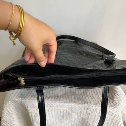 TALKLESSFASHION black MoonCat's original niche design cross crocodile tote bag large capacity premium shoulder tote bag