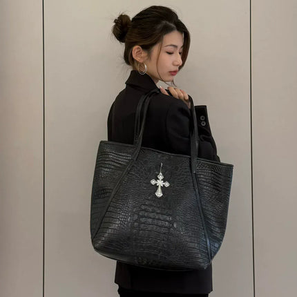 TALKLESSFASHION black MoonCat's original niche design cross crocodile tote bag large capacity premium shoulder tote bag