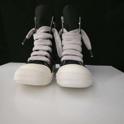 TALKLESSFASHION Europe Station Platform Shoes 2023 New High Top Shoes Men's Canvas Platform Pentagram Couple Shoes Casual Booties Women