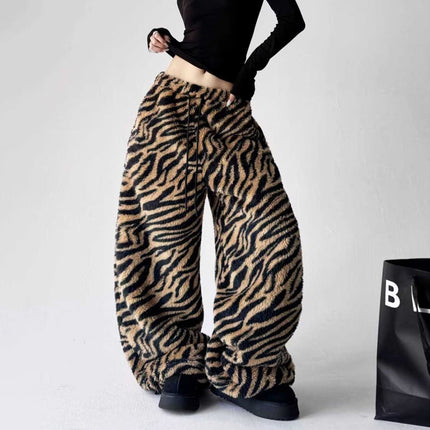 TALKLESSFASHION S / NK122 Slacks - Leopard Print Korean retro lazy leopard print warmth can be worn inside and outside, wide-leg sweatpants, women's winter casual jazz dance scimitar pants