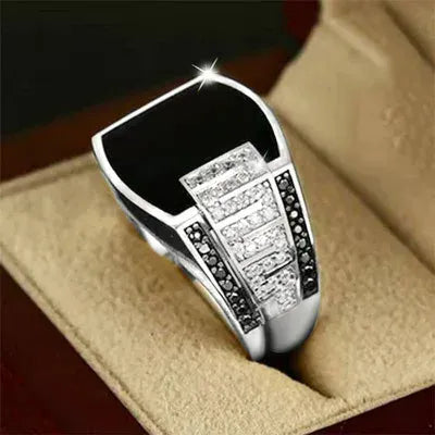 TALKLESSFASHION Silver / 8 Metal Gold Inlaid Black Stone Zircon Rings------4716